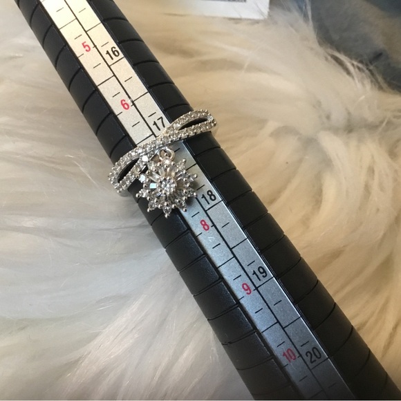 NWT Diamond Treasures SS 0.50TCW Diamond Sun Dangle Charm Crisscross Ring - Picture 7 of 16